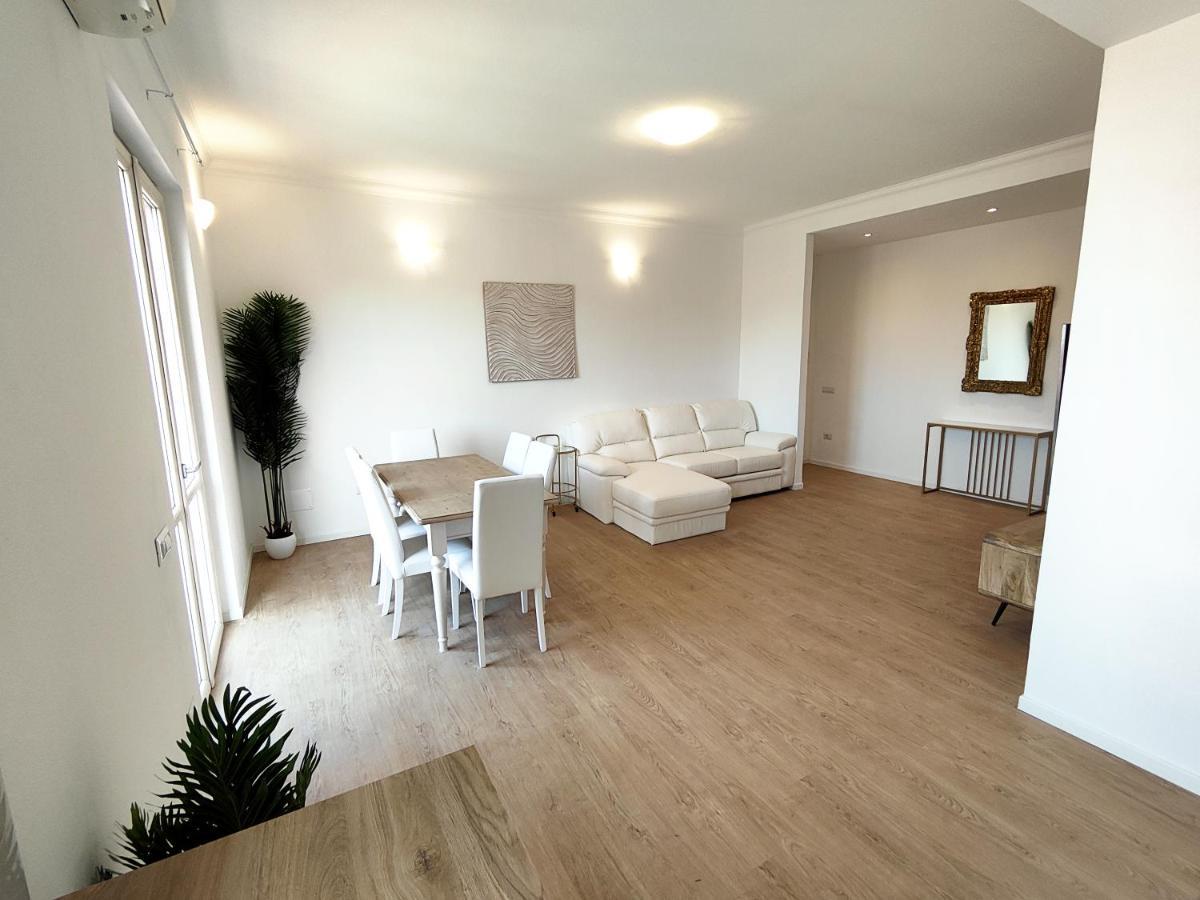 Attico Vespucci Luxury Penthouse Apartment Olbia Exterior photo